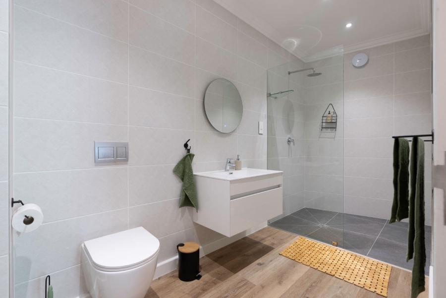 4 Bedroom Property for Sale in Sea Point Western Cape